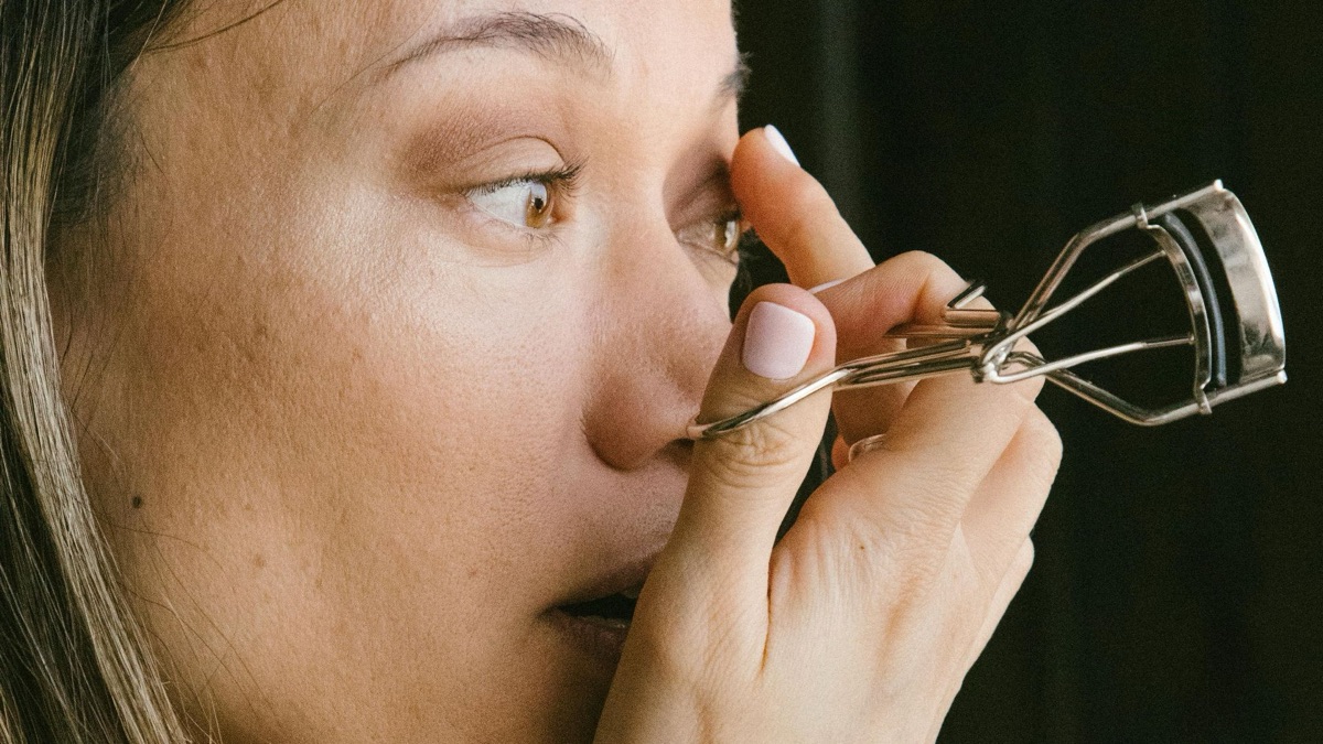 5 Pointless Makeup Tools