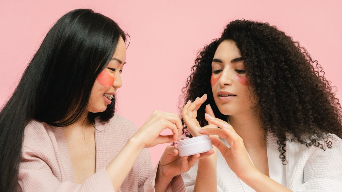 5 Reasons You Can't Keep Up With Your Skincare Routine